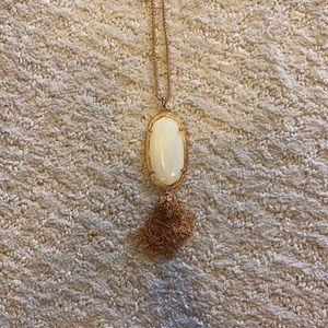 Kendra Scott necklace